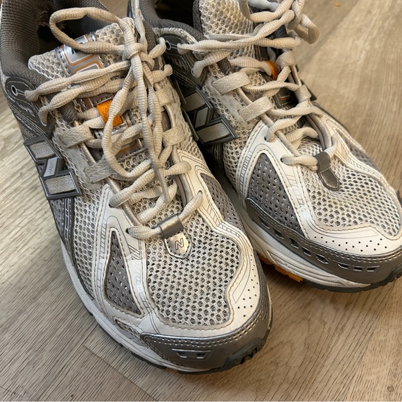 New Balance 1906R Silver Orange White - Size US 8.5 Men / US 10 Women - Picture 6 of 8